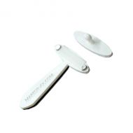 Magnetic hair holder for hair punching